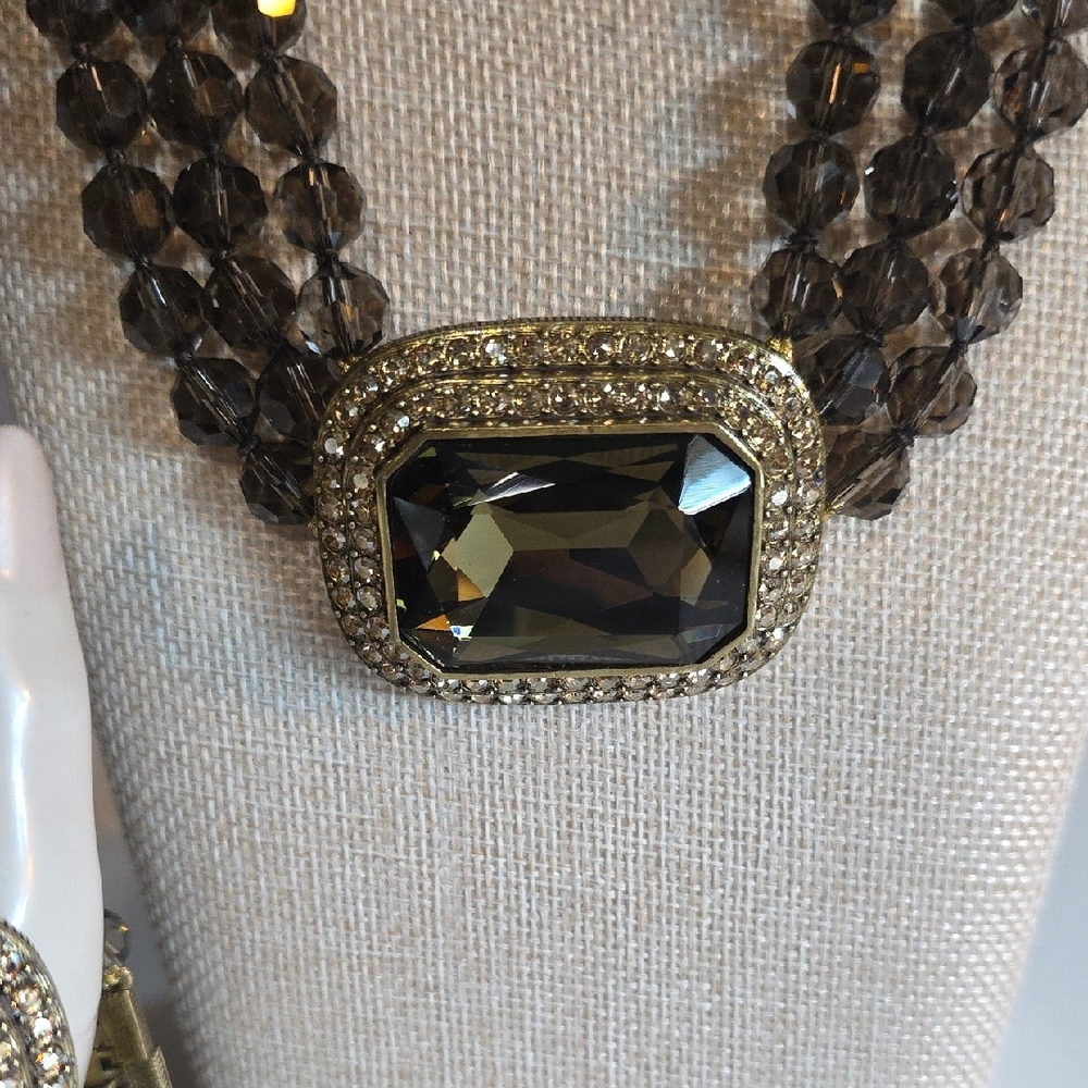 Vintage Heidi Daus Smoky Crystal Jewelry Set with Gold Accents - Picture 4 of 12